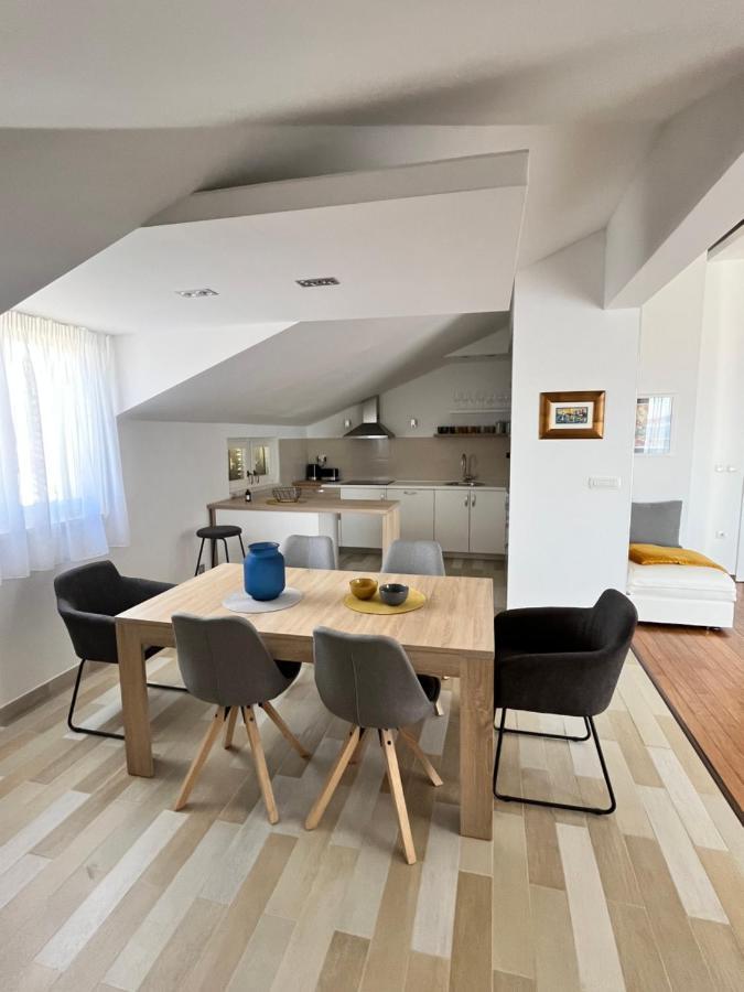 Sky - Beautiful Rooftop Apartment With Shared Pool Split Eksteriør bilde