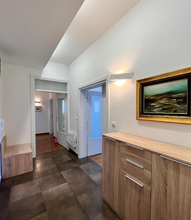 Sky - Beautiful Rooftop Apartment With Shared Pool Split Eksteriør bilde