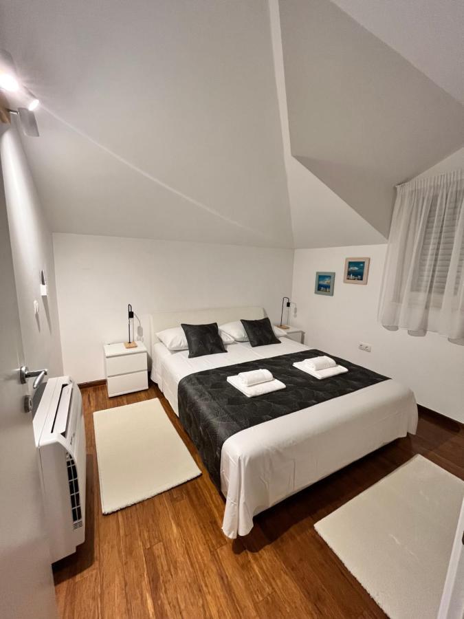 Sky - Beautiful Rooftop Apartment With Shared Pool Split Eksteriør bilde